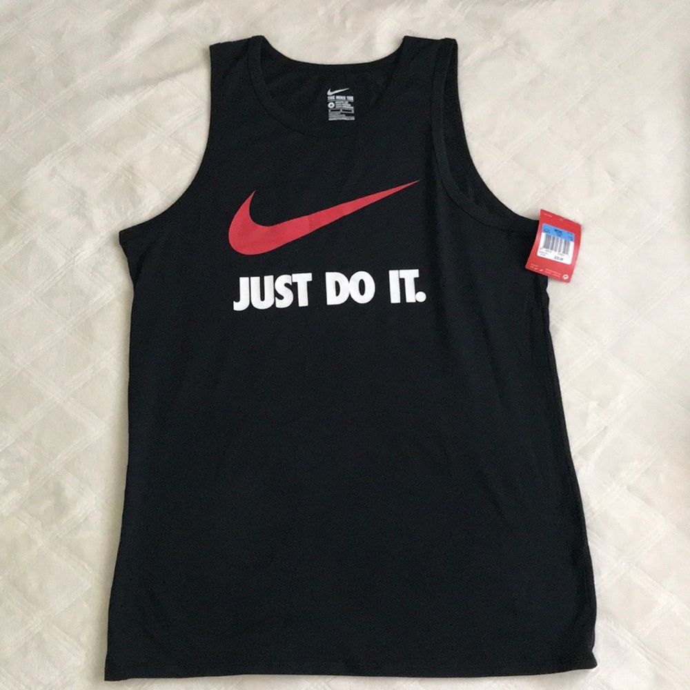 Men’s Nike muscle tee